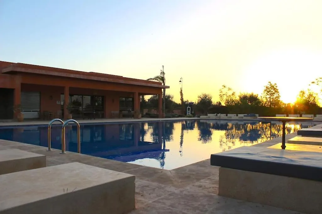 Appartement Avec Vue Sur L'Atlas Et Piscine Marakeş 0*,